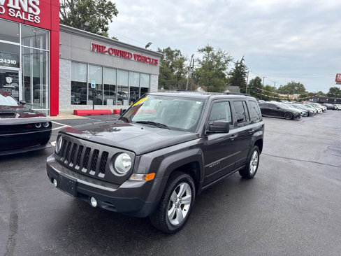 Used 2015 Jeep Patriot Latitude image 2