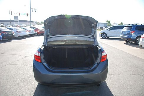 Used 2015 Toyota Corolla LE image 17