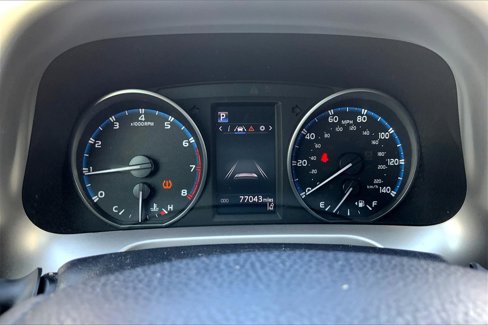 Used 2018 Toyota RAV4 LE image 21