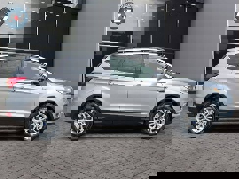 Used 2019 Ford Escape SEL image 6