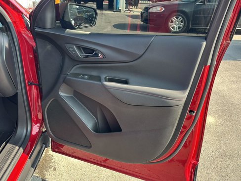 Used 2023 Chevrolet Equinox RS image 23