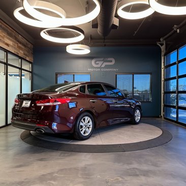 Used 2018 Kia Optima LX w/ Convenience Package image 3