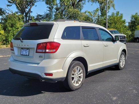 Used 2017 Dodge Journey SXT w/ Comfort/Convenience Group image 4