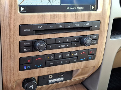 Used 2011 Ford F150 Lariat w/ Lariat Chrome Pkg image 16