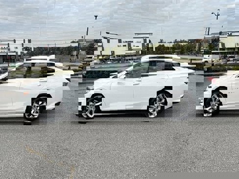 Used 2022 Chevrolet Malibu LT image 5