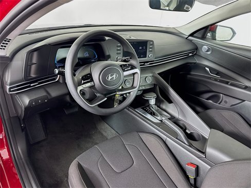 New 2025 Hyundai Elantra SE image 26