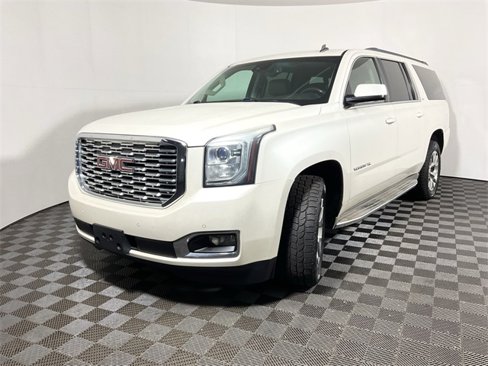 Used 2015 GMC Yukon XL SLT w/ Open Road Package image 10