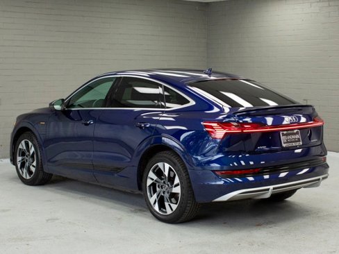 Used 2023 Audi e-tron Premium Plus w/ Premium Plus Package image 40