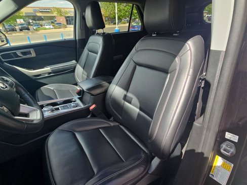 Used 2023 Ford Explorer XLT w/ Equipment Group 202A image 25