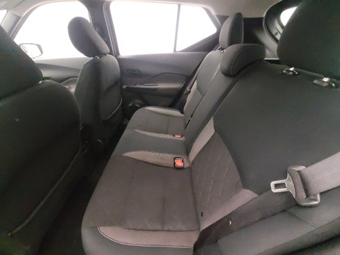 Used 2019 Nissan Kicks S image 18