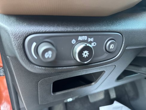 Used 2021 Chevrolet TrailBlazer ACTIV w/ Convenience Package image 11