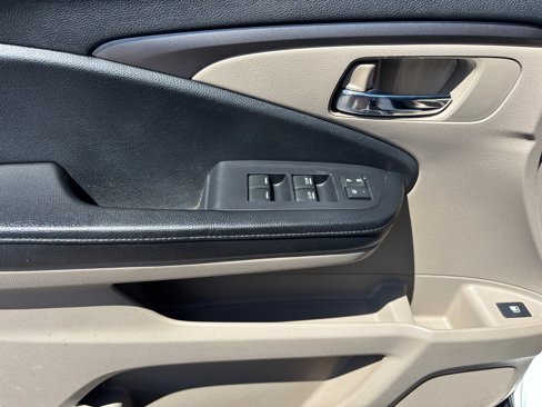 Used 2018 Honda Pilot LX image 26