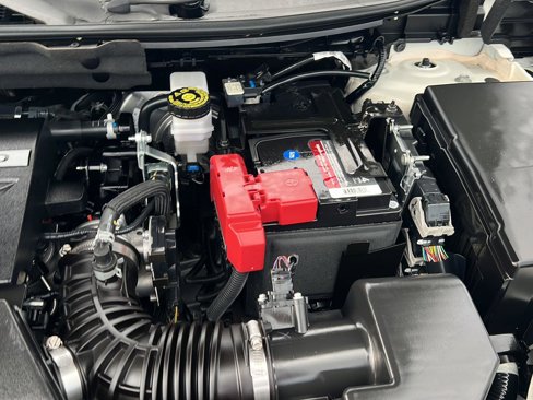 Used 2023 Nissan Rogue SV image 36