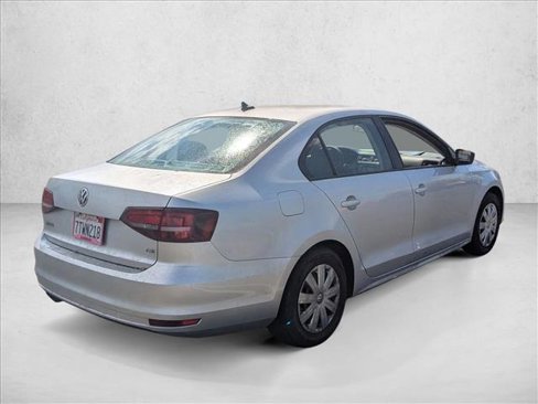 Used 2016 Volkswagen Jetta S image 6
