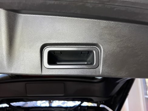 Used 2024 Nissan Rogue SV image 57