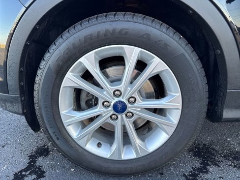 Used 2018 Ford Escape SE image 25