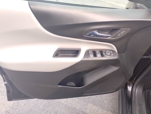 Used 2019 Chevrolet Equinox LS image 10
