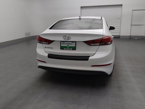 Used 2017 Hyundai Elantra SE image 7