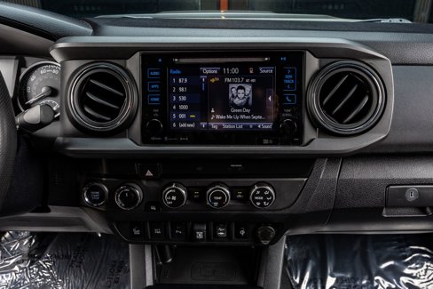 Used 2019 Toyota Tacoma TRD Sport image 23