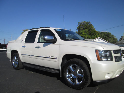 Used 2013 Chevrolet Avalanche LTZ image 10