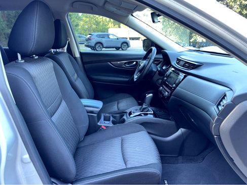 Used 2019 Nissan Rogue SV w/ Premium Package image 13