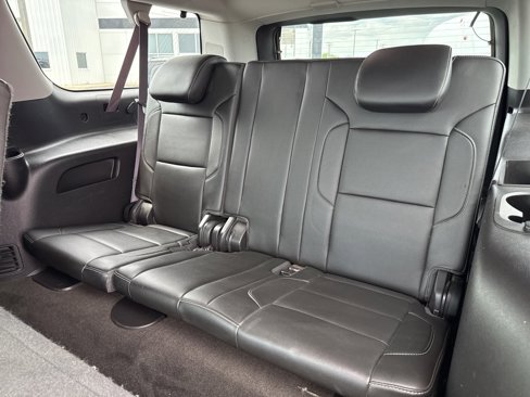 Used 2015 Chevrolet Suburban LT image 11