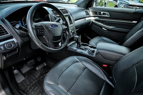 Used 2019 Ford Explorer Limited image 13
