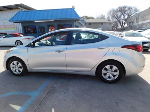 Used 2016 Hyundai Elantra SE image 4