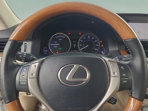 Used 2013 Lexus ES 300h image 22