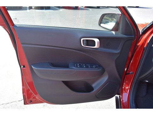 New 2025 Hyundai Venue SE image 16