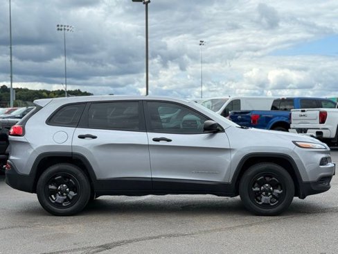 Used 2016 Jeep Cherokee Sport w/ Cold Weather Group image 37