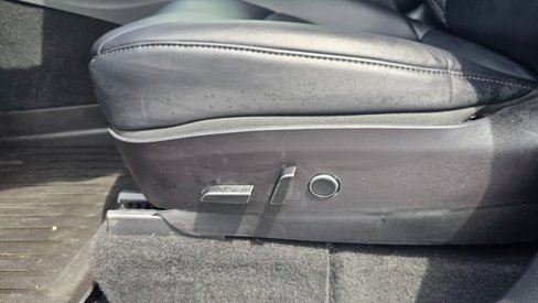 Used 2022 Tesla Model Y Performance image 17