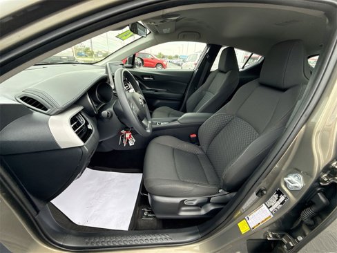 Used 2021 Toyota C-HR LE image 17