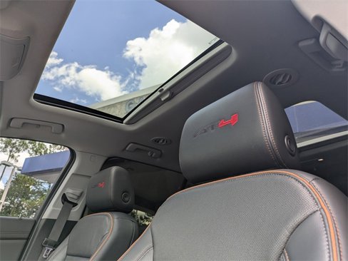 Used 2022 GMC Acadia AT4 w/ Technology Package image 29