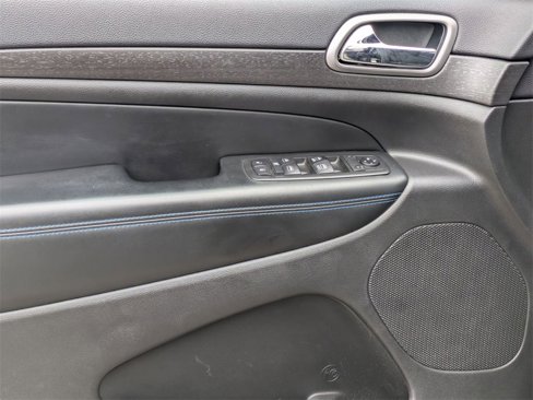Used 2018 Jeep Grand Cherokee Laredo image 14
