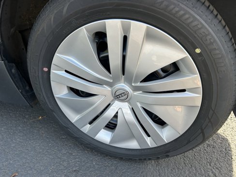 Certified 2024 Nissan Leaf S image 8