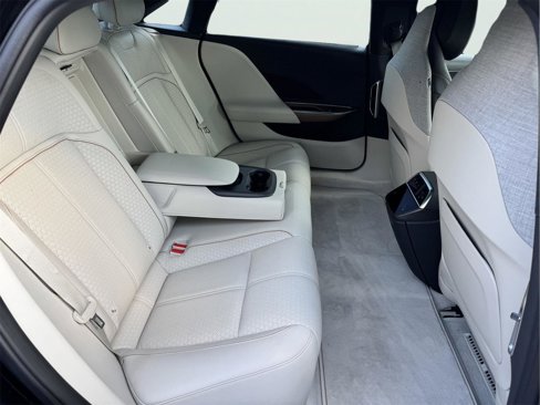 Used 2022 Lucid Air Grand Touring image 22