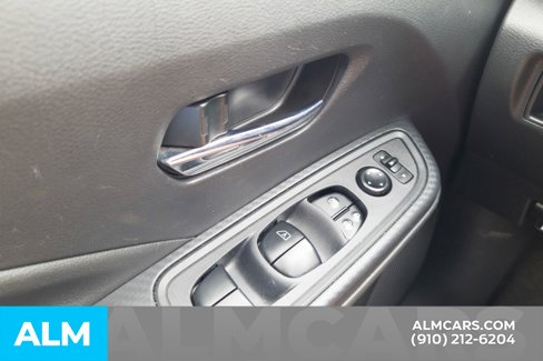 Used 2023 Nissan Versa SV image 29