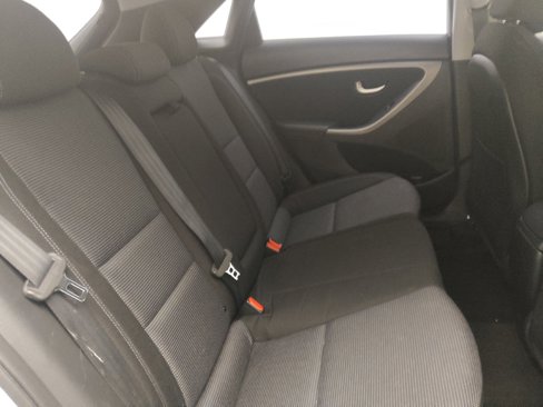 Used 2016 Hyundai Elantra GT image 19