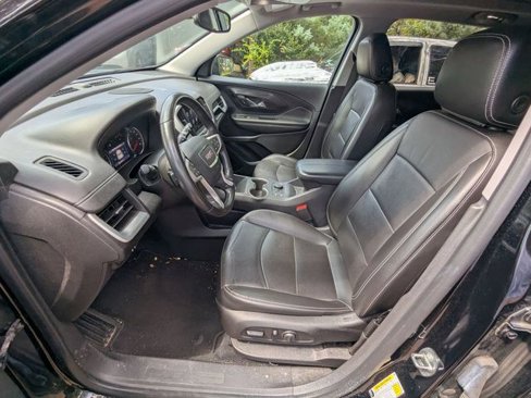 Used 2022 GMC Terrain SLT w/ Infotainment Package II image 9