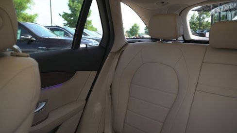 Certified 2022 Mercedes-Benz GLC 300 4MATIC w/ Premium Package Lite image 49