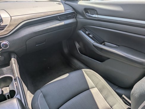 Used 2023 Nissan Altima 2.5 SV image 19