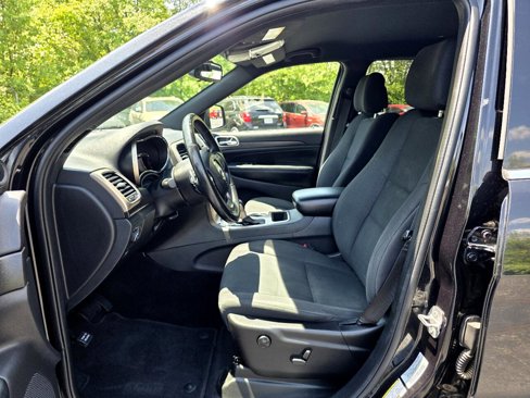 Used 2016 Jeep Grand Cherokee Laredo w/ Quick Order Package 23E image 16