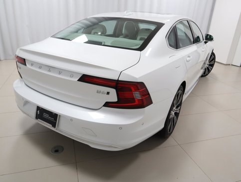Used 2025 Volvo S90 B6 Plus w/ Protection Package Premier image 5