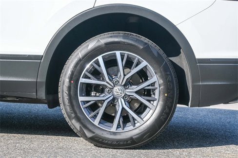 Used 2021 Volkswagen Tiguan S image 9