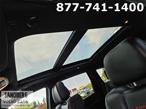 Used 2018 Jeep Grand Cherokee Trailhawk w/ Trailhawk Luxury Group image 19