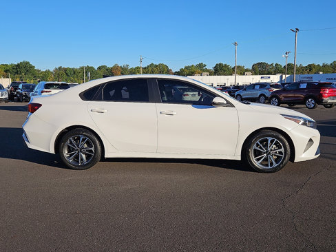Used 2023 Kia Forte LXS w/ LXS Technology Package image 7