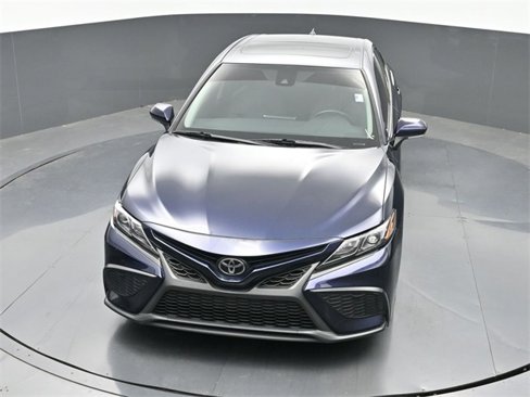 Used 2022 Toyota Camry SE image 29
