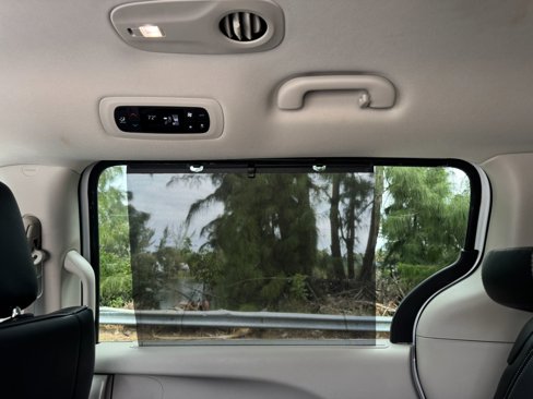 Used 2024 Chrysler Pacifica Touring-L image 13