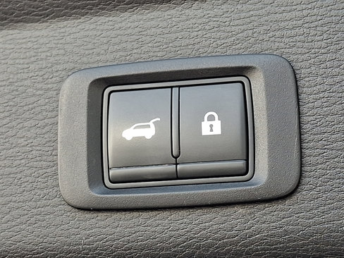 Used 2022 Mitsubishi Outlander SE image 28